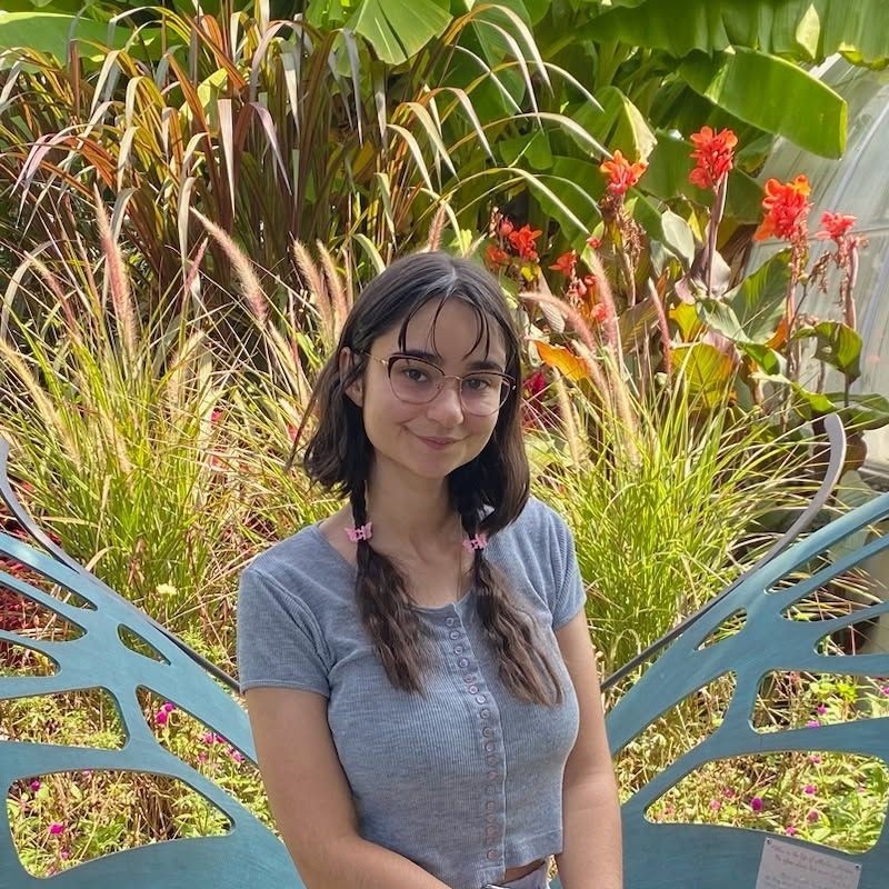 gabriela grijalva, LSW (they/them)
